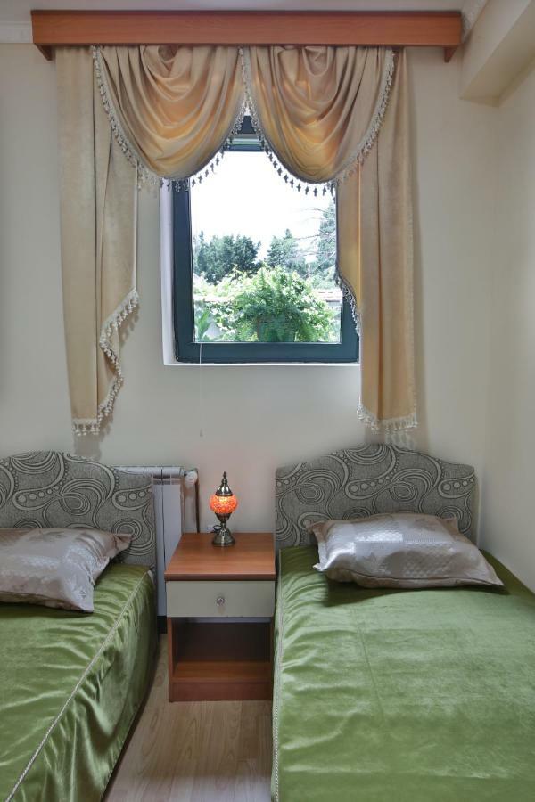 Apartments Holiday Lux Sutomore Exterior foto