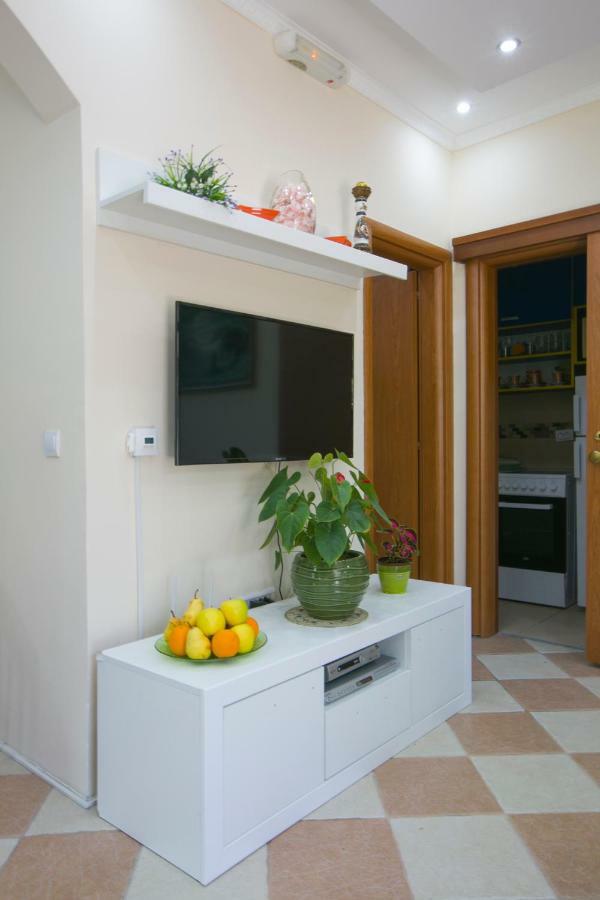 Apartments Holiday Lux Sutomore Exterior foto